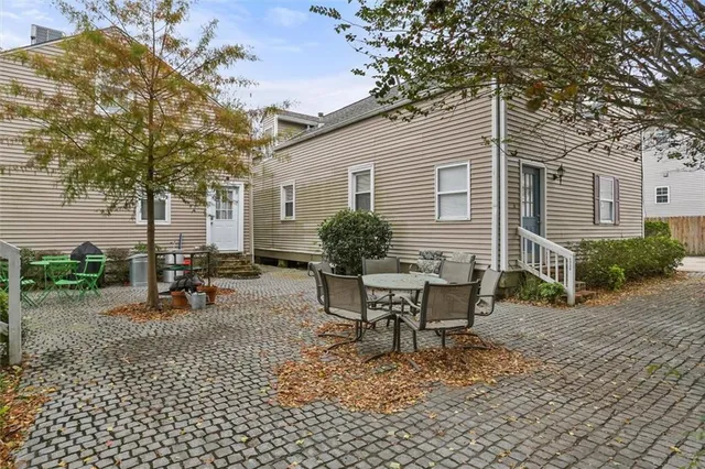 $1,900 | 1726 Burdette Street, New Orleans, LA 70118