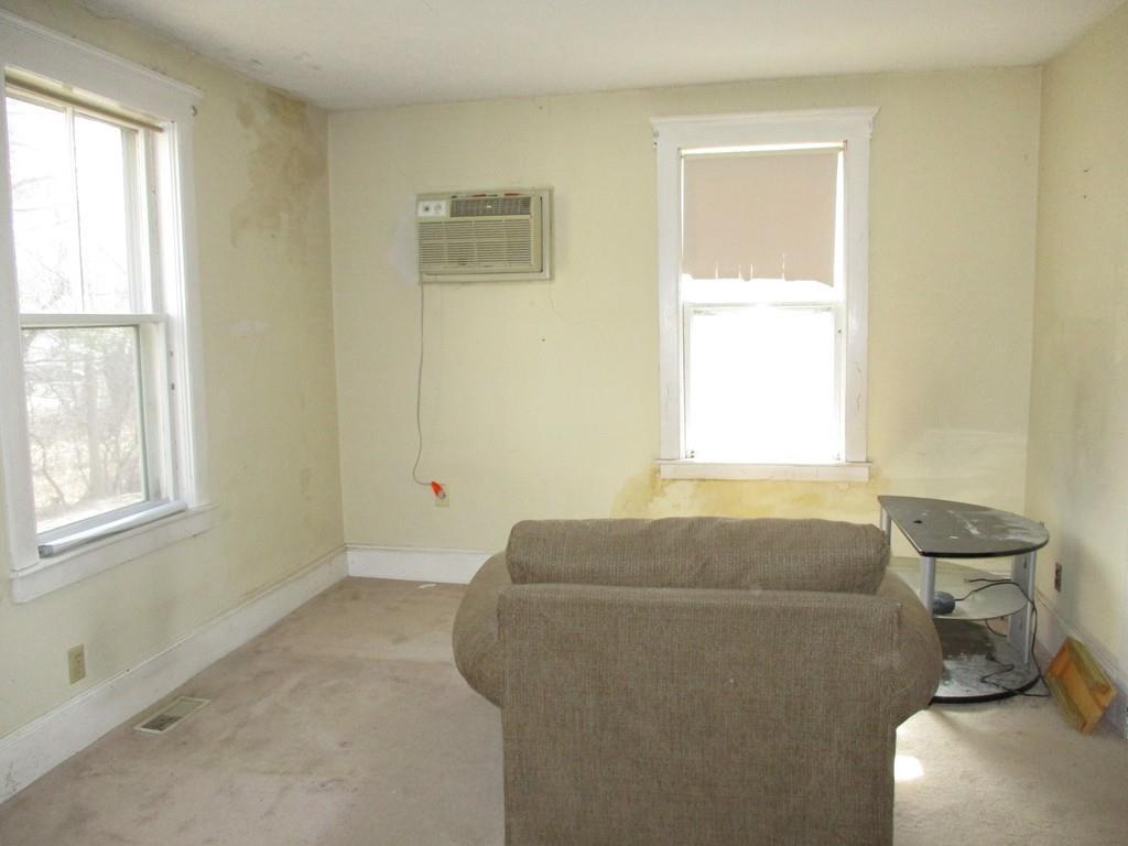 84 Hillside Road Dracut, MA 01826 - Photo 7 of 18 Gallery Image 7