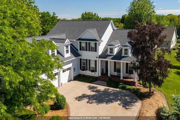 $749,900 | N7864 Edgewater Court, Sherwood, WI 54169