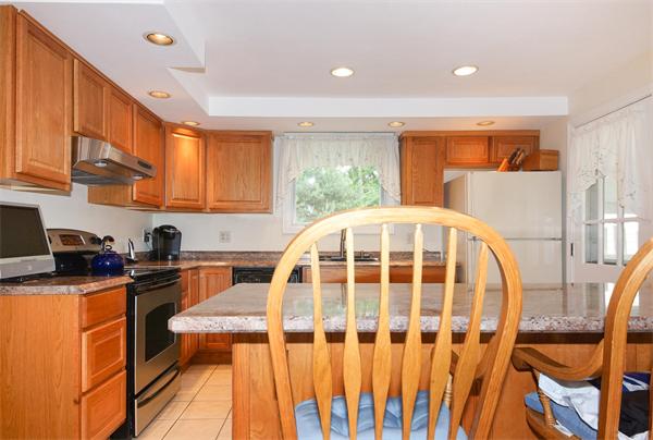 57 Beaverbrook Road Burlington, MA 01803 - Photo 4 of 24 Gallery Image 4