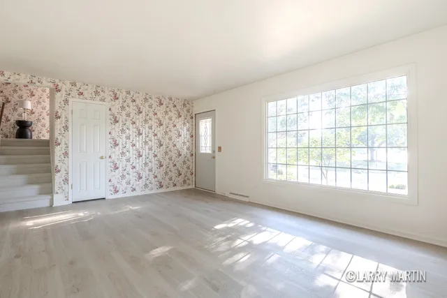 $317,000 | 7107 Westwood Drive, Jenison, MI 49428