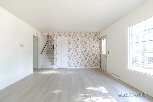 $317,000 | 7107 Westwood Drive, Jenison, MI 49428