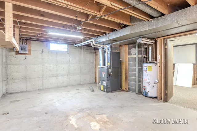 $317,000 | 7107 Westwood Drive, Jenison, MI 49428