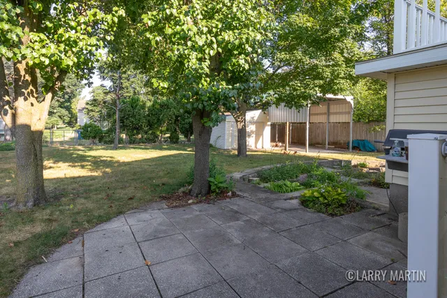 $317,000 | 7107 Westwood Drive, Jenison, MI 49428