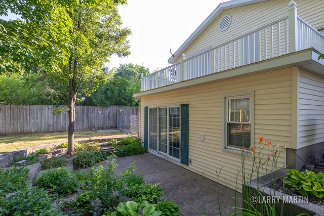 $317,000 | 7107 Westwood Drive, Jenison, MI 49428