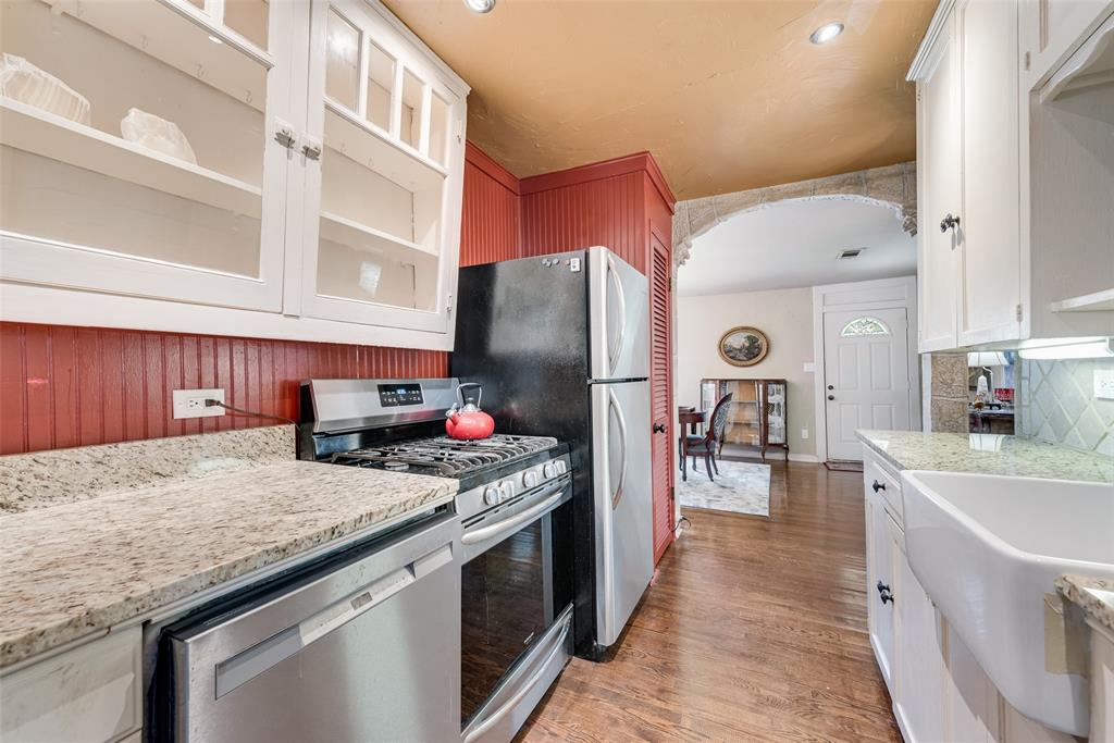 3022 Aster Street Dallas, TX 75211 - Photo 14 of 31