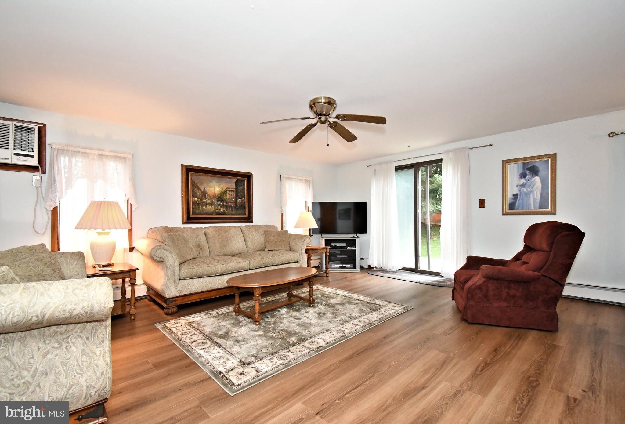 500 Burton Road Oreland, PA 19075 - Photo 24 of 54 Family room
