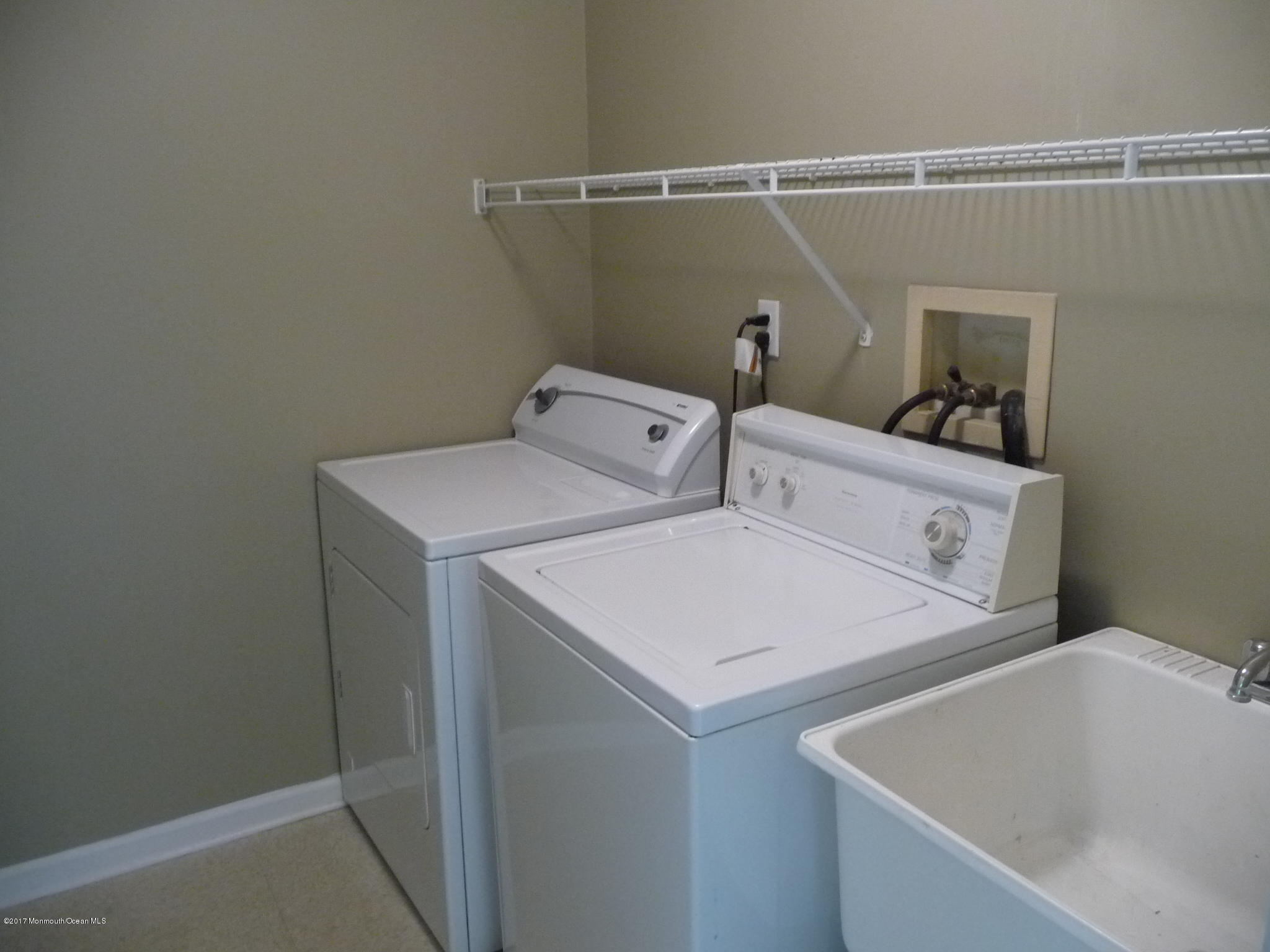 51 Alpine Road Holmdel, NJ 07733 - Photo 28 of 33 P1080789