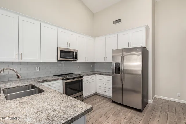 $710,000 | 3334 North 42nd Street, Phoenix, AZ 85018