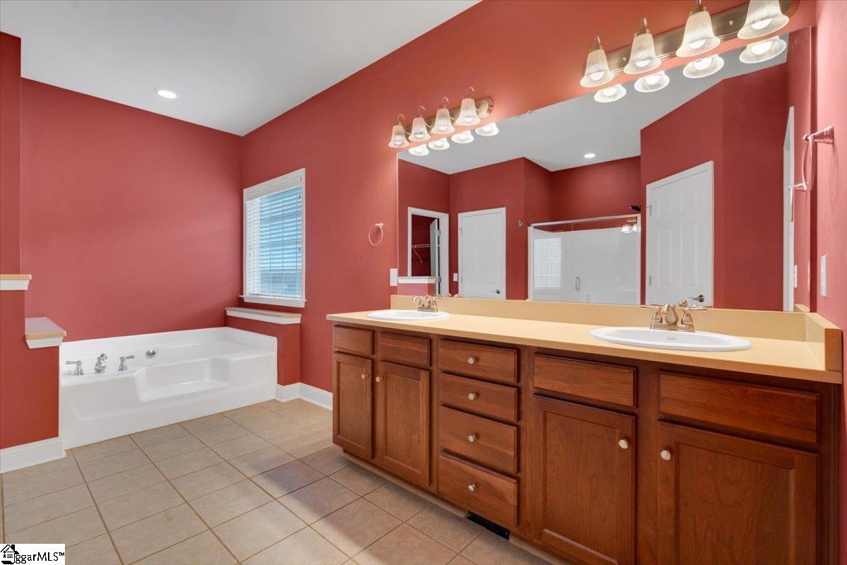 1122 Syracuse Road Easley, SC 29642 - Photo 15 of 36