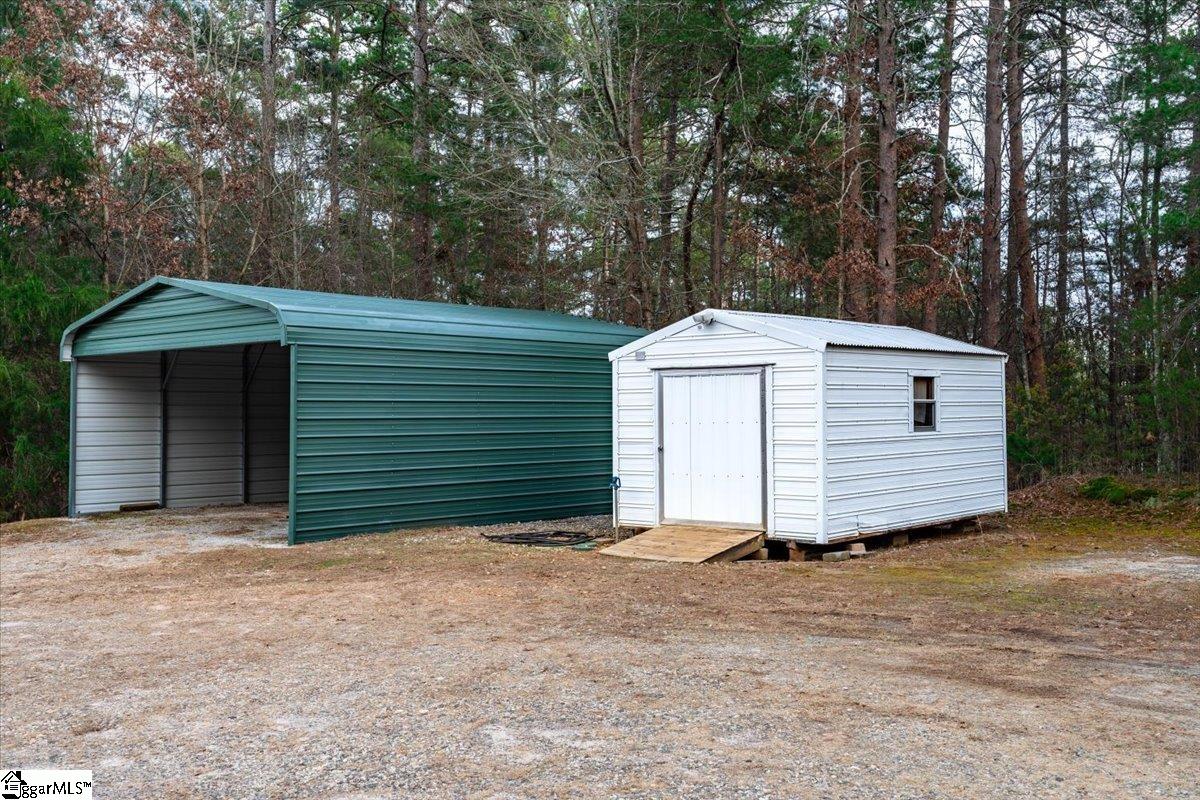 1122 Syracuse Road Easley, SC 29642 - Photo 32 of 36