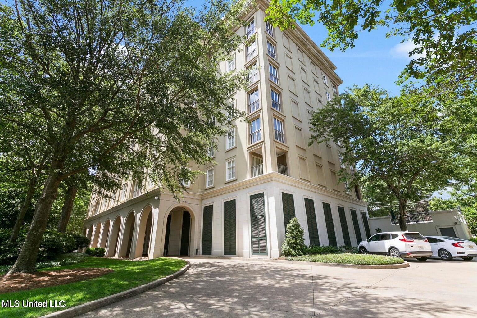1200 Meadowbrook Road, Unit 11 Jackson, MS 39206 - Photo 1 of 75 1200 Meadowbrook Road #11