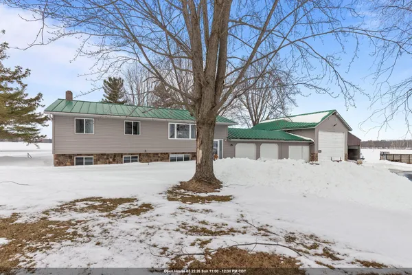 $395,000 | N4907 Lower Road, New London, WI 54961