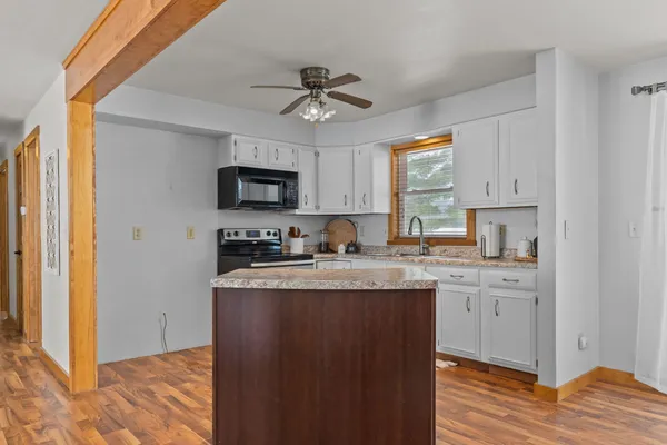 $395,000 | N4907 Lower Road, New London, WI 54961