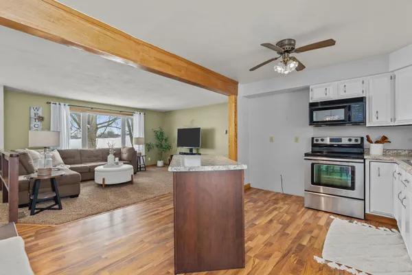 $395,000 | N4907 Lower Road, New London, WI 54961