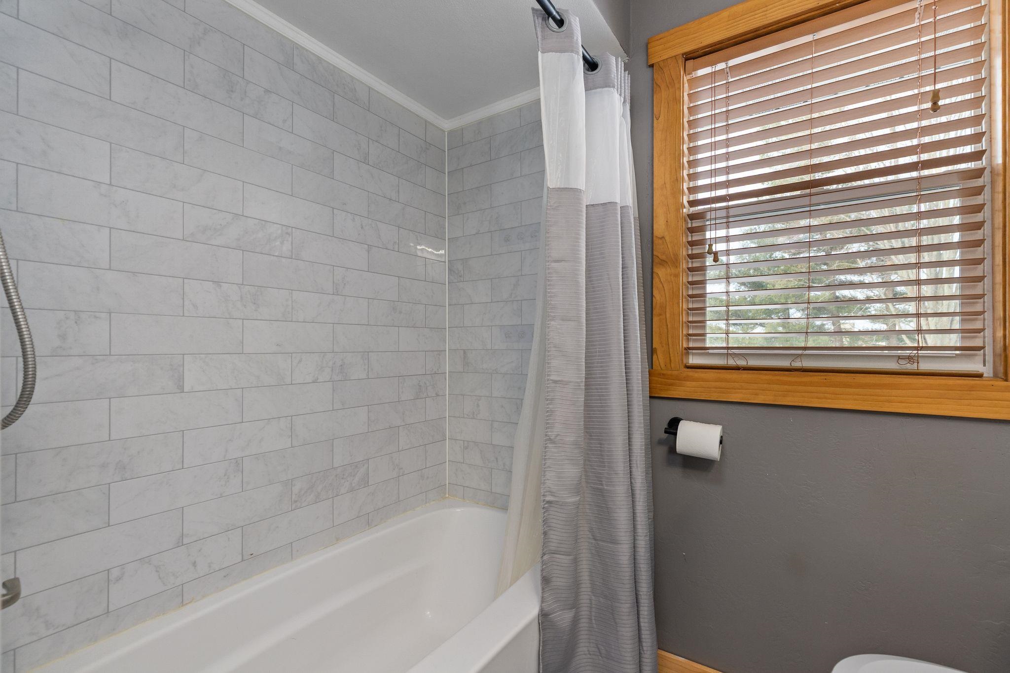 N4907 Lower Road New London, WI 54961 - Photo 34 of 63