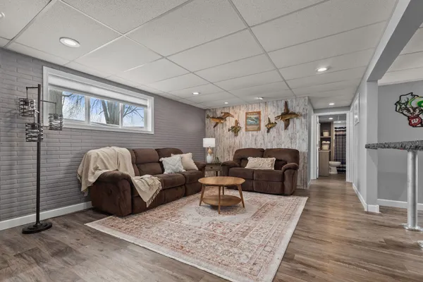 $395,000 | N4907 Lower Road, New London, WI 54961