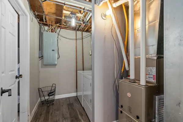 $395,000 | N4907 Lower Road, New London, WI 54961