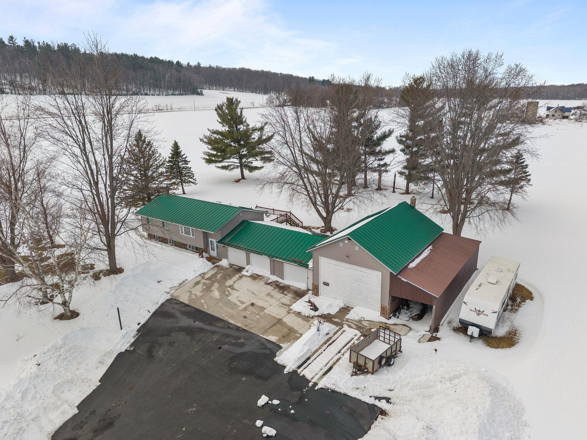 N4907 Lower Road New London, WI 54961 - Photo 5 of 63