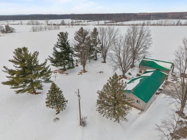 $395,000 | N4907 Lower Road, New London, WI 54961