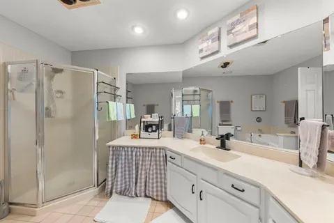 $329,000 | 513 Green Bridge Lane, Unit B, Prospect Heights, IL 60070