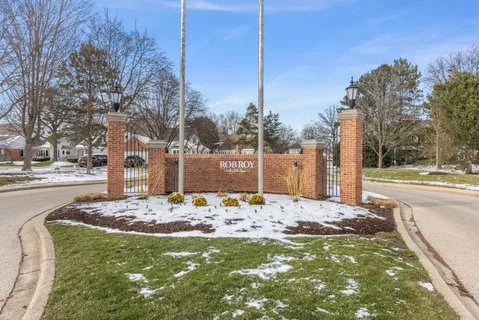 $329,000 | 513 Green Bridge Lane, Unit B, Prospect Heights, IL 60070