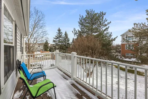 $329,000 | 513 Green Bridge Lane, Unit B, Prospect Heights, IL 60070