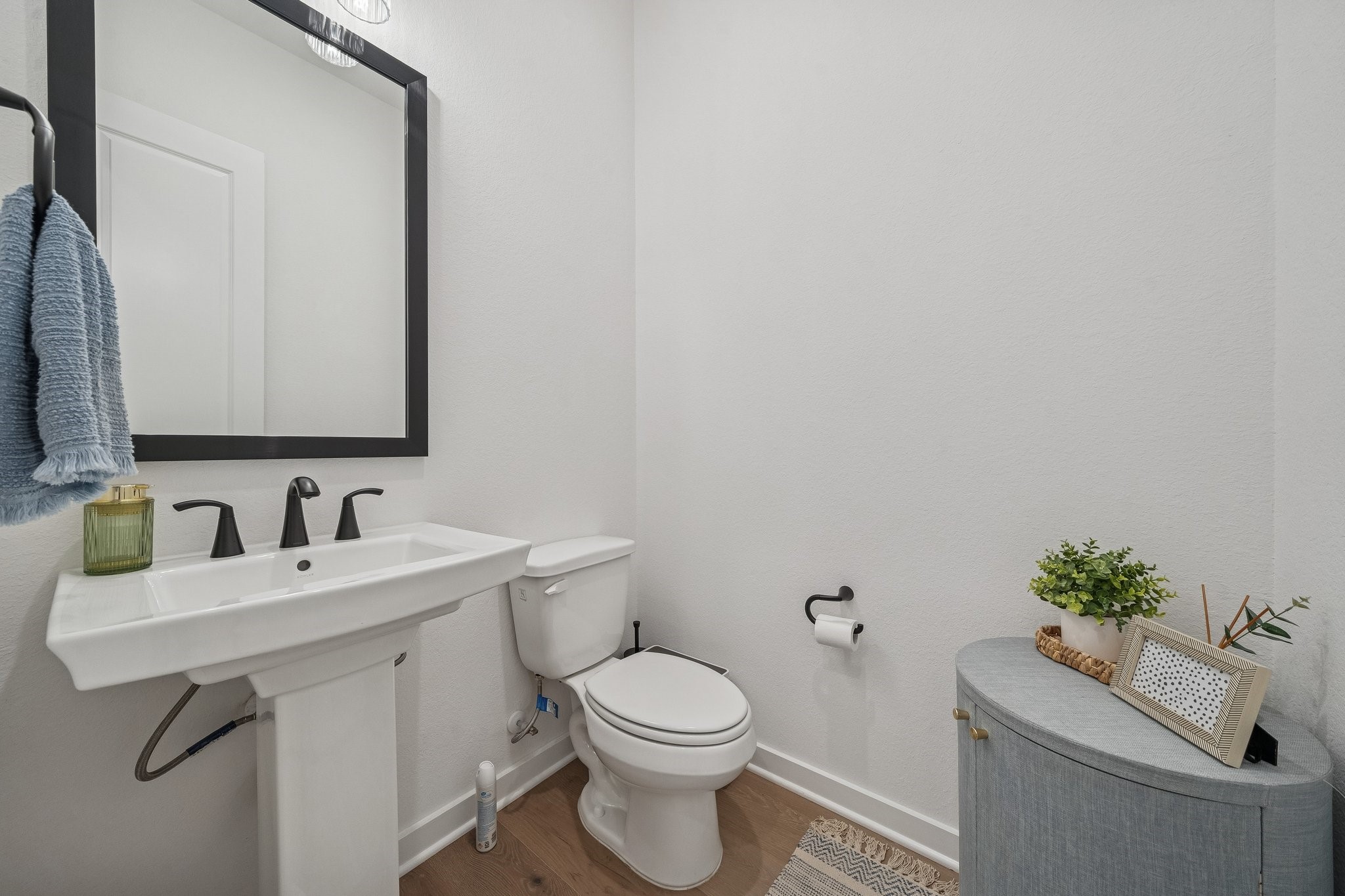 8703 Blue Grotto Lane Manvel, TX 77578 - Photo 20 of 43 Half-bath located on the 1st floor.