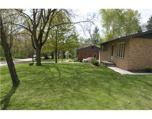 2700 Kimberley Road Ann Arbor, MI 48104 - Photo 4 of 25 Photo 4
