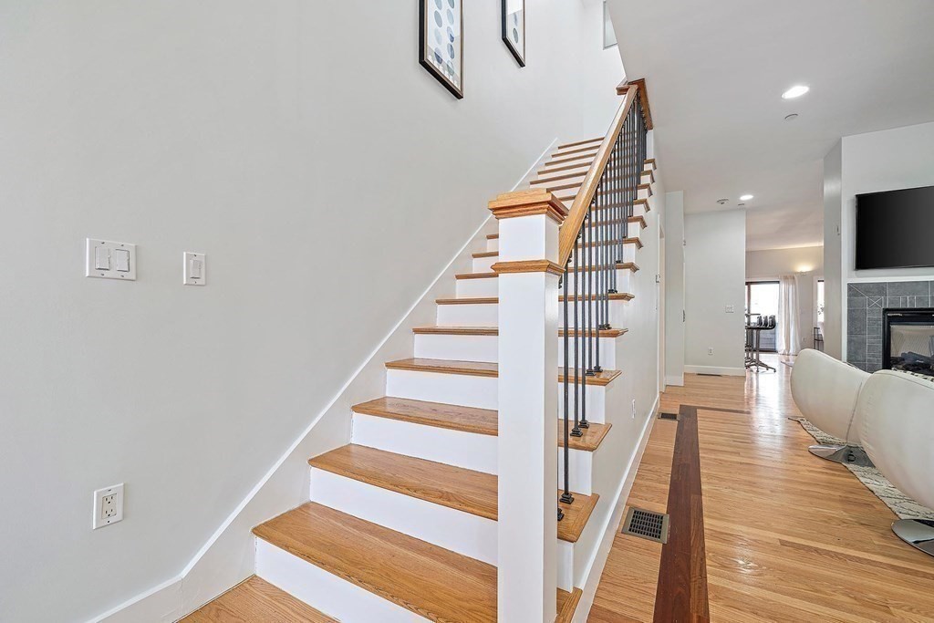 771 Heath Street, Unit 771 Brookline, MA 02467 - Photo 15 of 42