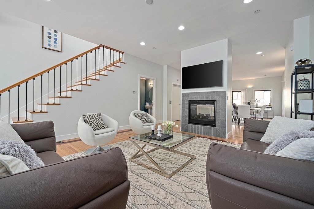 771 Heath Street, Unit 771 Brookline, MA 02467 - Photo 2 of 42