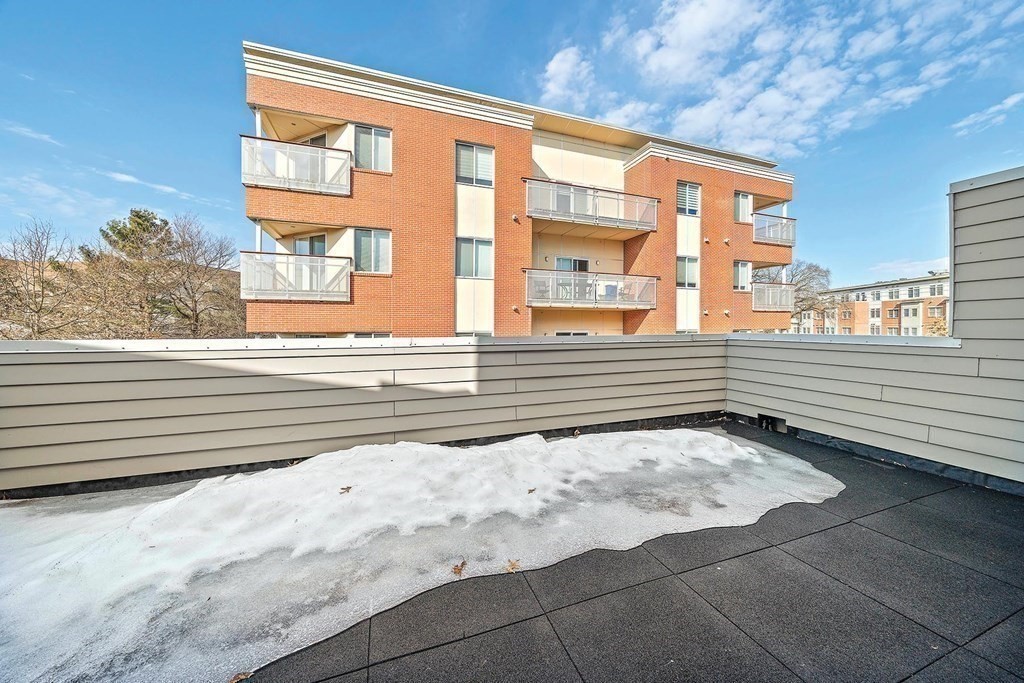 771 Heath Street, Unit 771 Brookline, MA 02467 - Photo 24 of 42