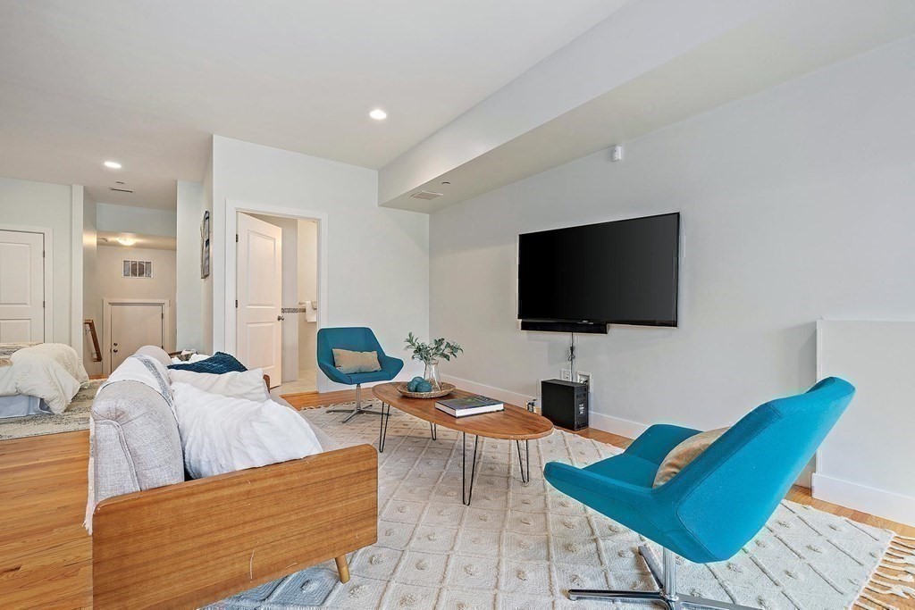 771 Heath Street, Unit 771 Brookline, MA 02467 - Photo 34 of 42