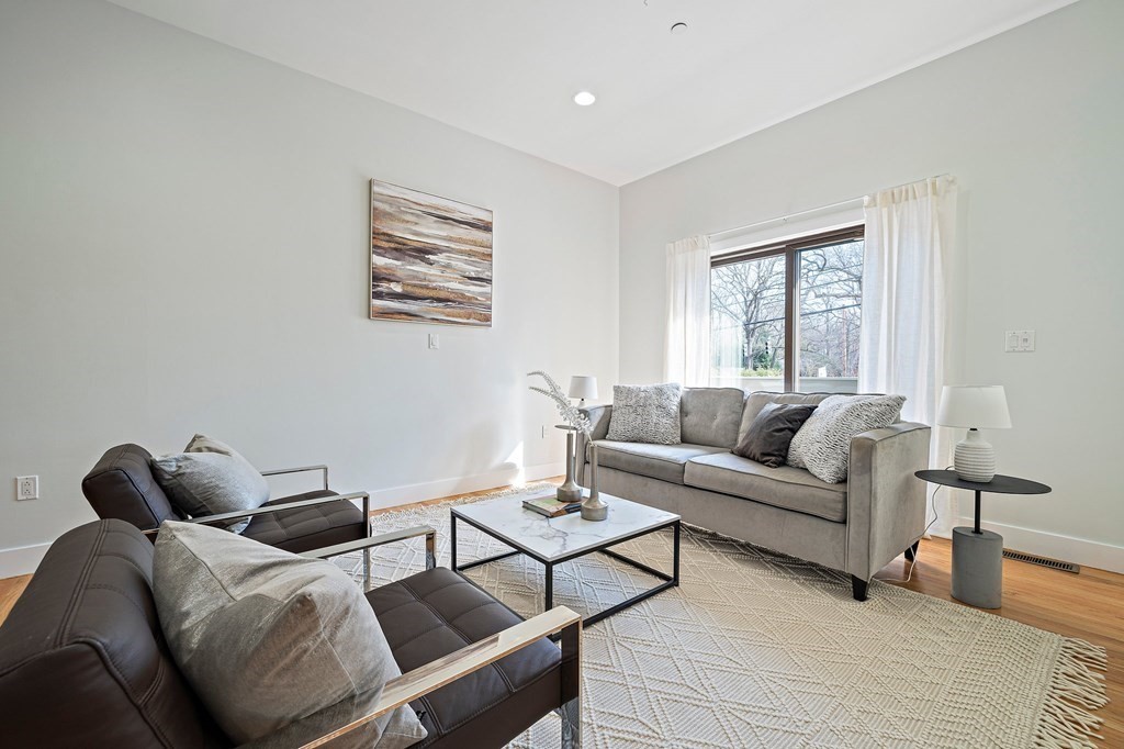 771 Heath Street, Unit 771 Brookline, MA 02467 - Photo 4 of 42