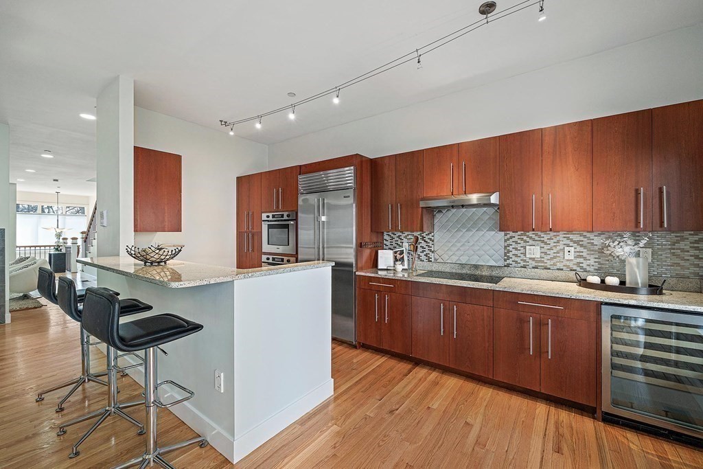 771 Heath Street, Unit 771 Brookline, MA 02467 - Photo 9 of 42