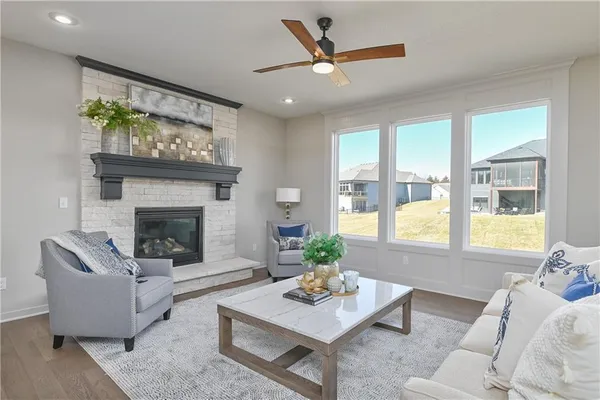 $694,950 | 6114 Lewis Drive, Shawnee, KS 66226