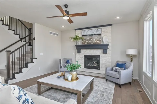 $694,950 | 6114 Lewis Drive, Shawnee, KS 66226