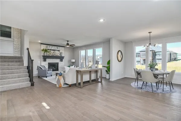 $694,950 | 6114 Lewis Drive, Shawnee, KS 66226