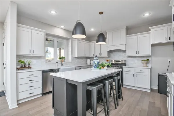 $694,950 | 6114 Lewis Drive, Shawnee, KS 66226
