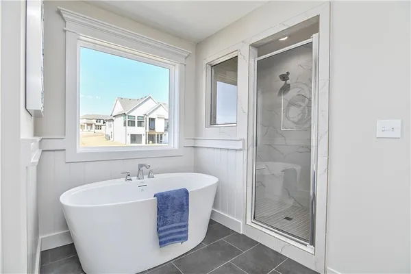 $694,950 | 6114 Lewis Drive, Shawnee, KS 66226