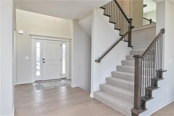 $694,950 | 6114 Lewis Drive, Shawnee, KS 66226