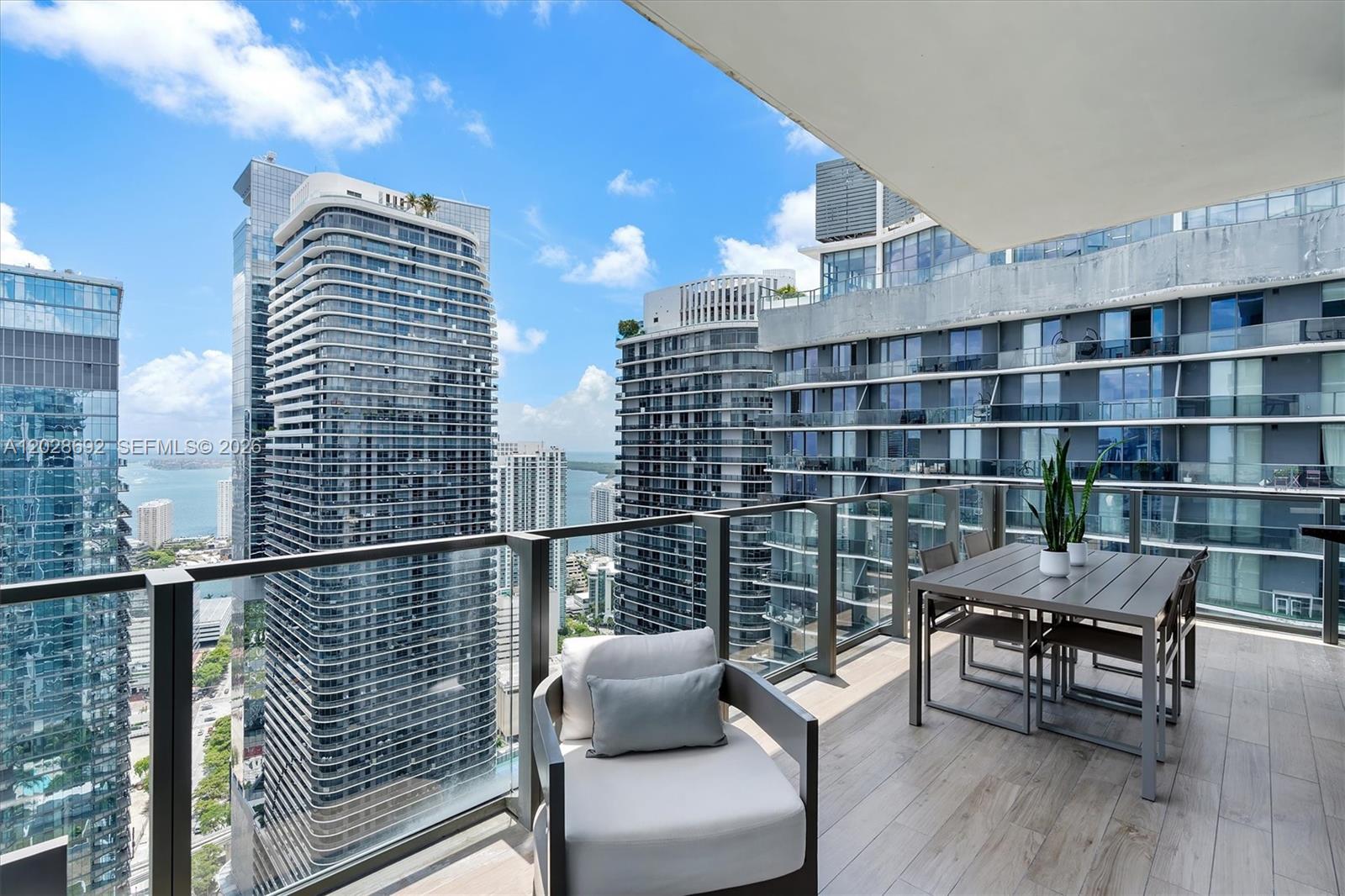 88 Southwest 7th Street, Unit 4001 Miami, FL 33130 - Photo 61 of 75