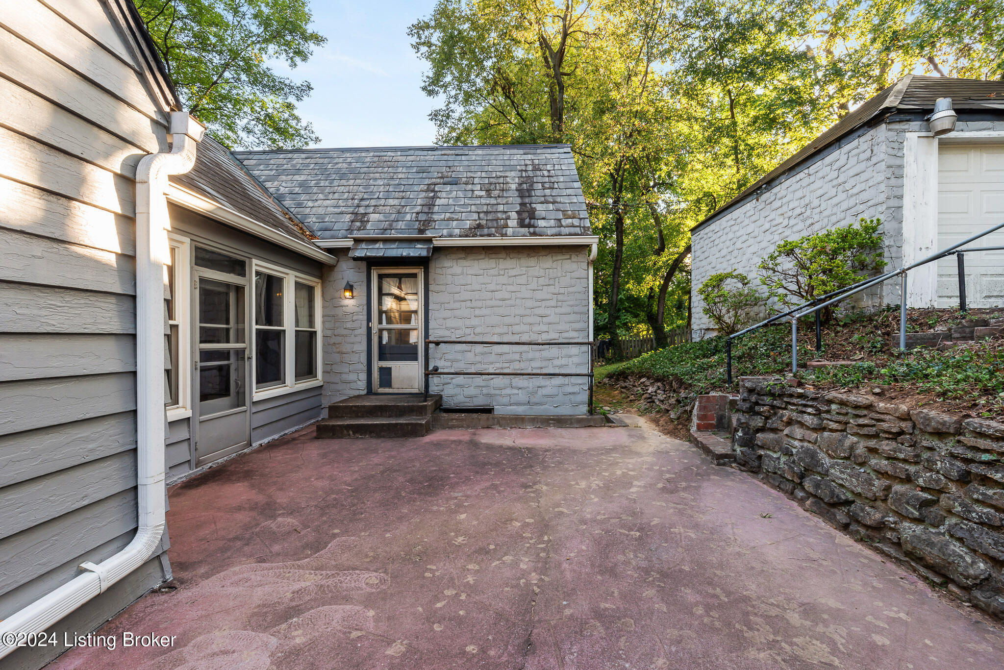 1818 Gresham Road Louisville, KY 40205 - Photo 38 of 43 1818 Gresham Rd-41