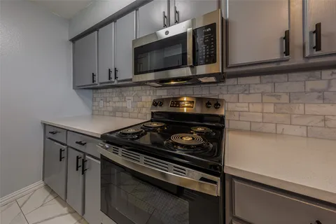 $415,000 | 501 West 26th Street, Unit 103, Austin, TX 78705