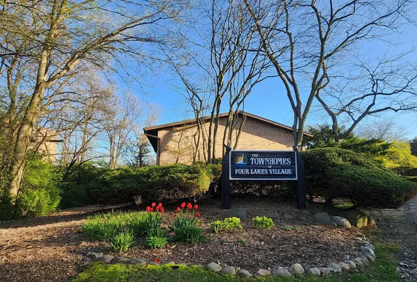 $2,375 | 5915 Meadow Drive, Lisle, IL 60532