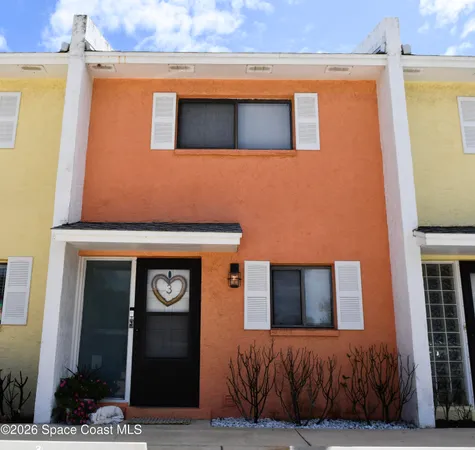 $2,600 | 290 North 2nd Street, Unit 3, Cocoa Beach, FL 32931