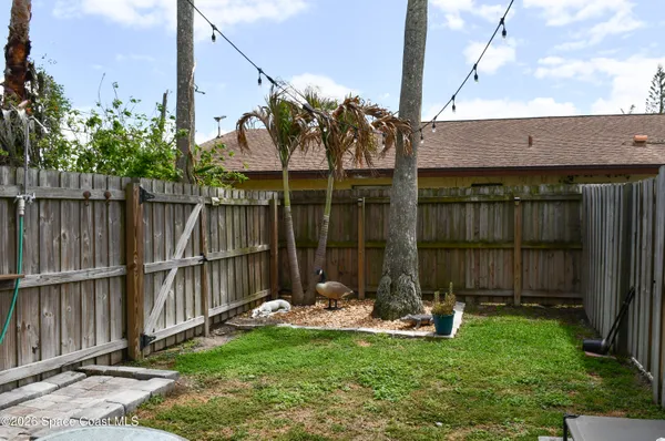 $2,600 | 290 North 2nd Street, Unit 3, Cocoa Beach, FL 32931
