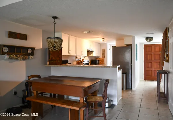 $2,600 | 290 North 2nd Street, Unit 3, Cocoa Beach, FL 32931