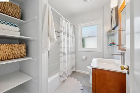 $869,000 | 264 Marlow Drive, Oakland, CA 94605
