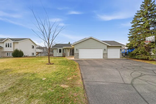 $319,900 | 521 Walnut Street, Rockville, MN 56320